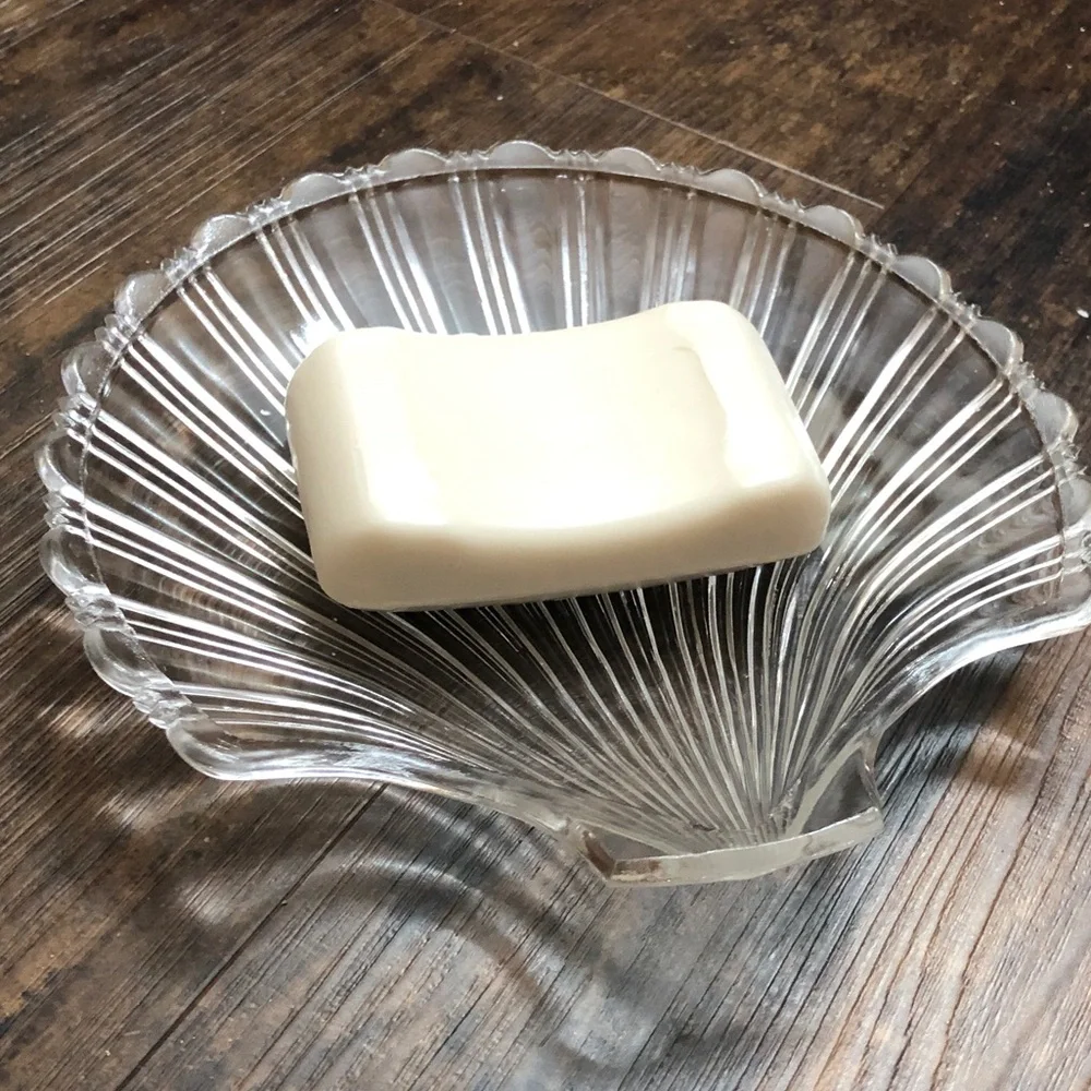 7" Vintage Glass Seashell Dish for serving, soap, trinkets - Picture 7 of 7